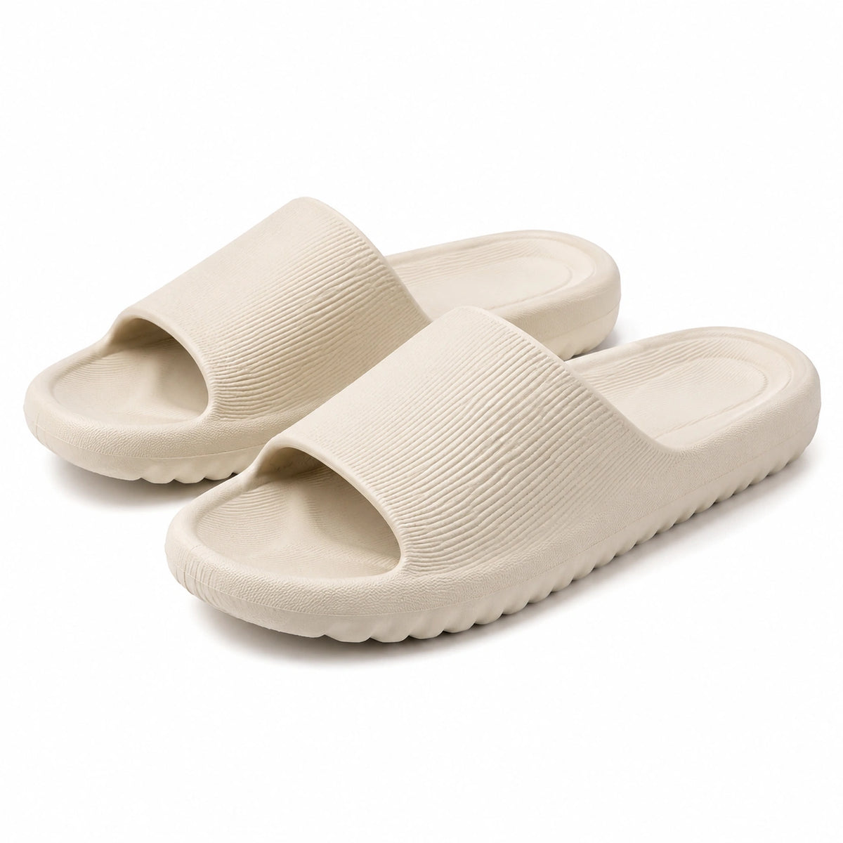 Claquettes 38/39 en EVA beige à enfiler semelle texturée