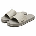 Claquettes taille 42/43 en mousse synthétique gris clair à semelle texturée